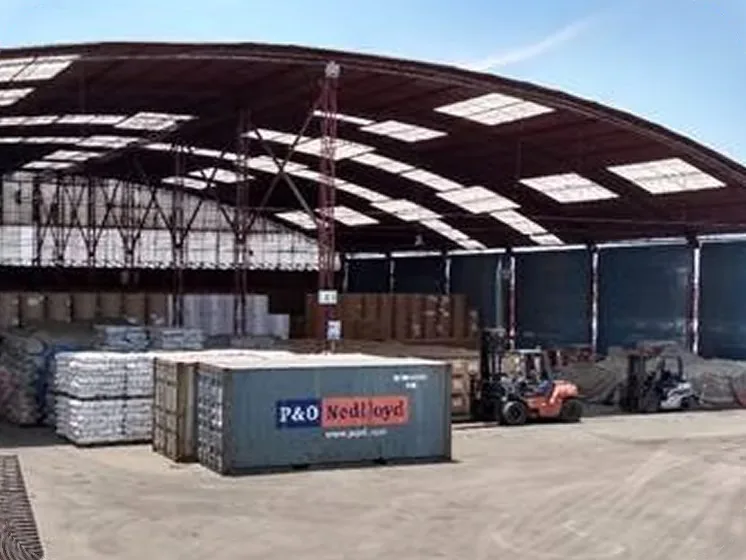Hangar techado de Almagroup